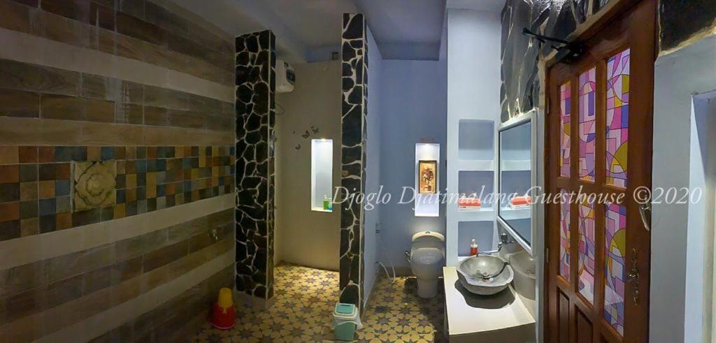 Djoglo Djatimalang Guesthouse Blitar Exterior photo