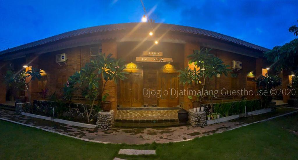 Djoglo Djatimalang Guesthouse Blitar Exterior photo